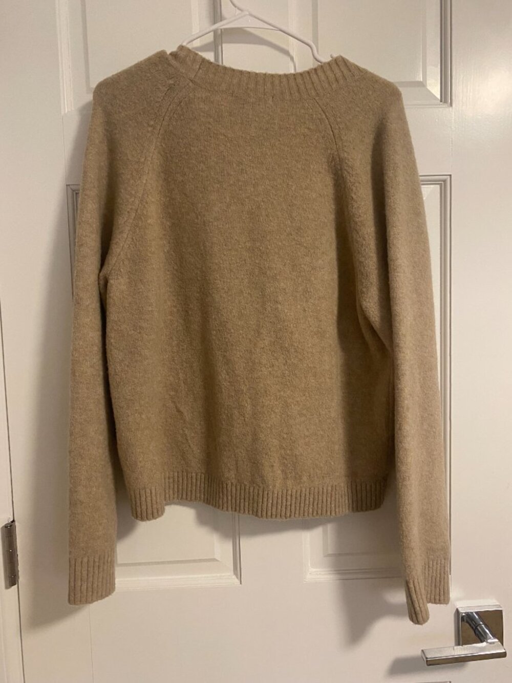 Women's Uniqlo Tan Cardigan Size Medium - Picture 3 of 9